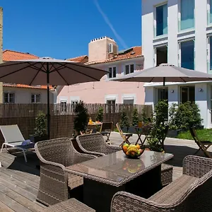 3* Maison d'hôtes Altido Stylish 5br With Big Terrace In Principe Real